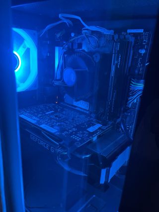 PC Gaming con luces RGB