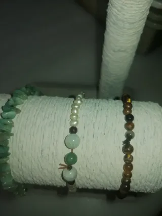 Expositor de pulseras con 13 pulseras