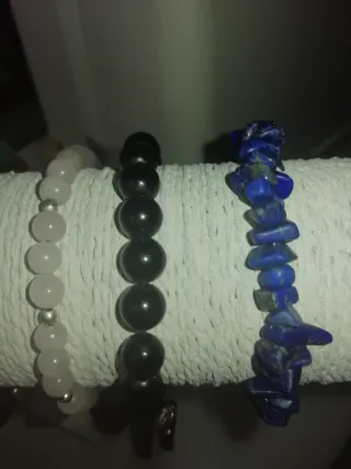 Expositor de pulseras con 13 pulseras