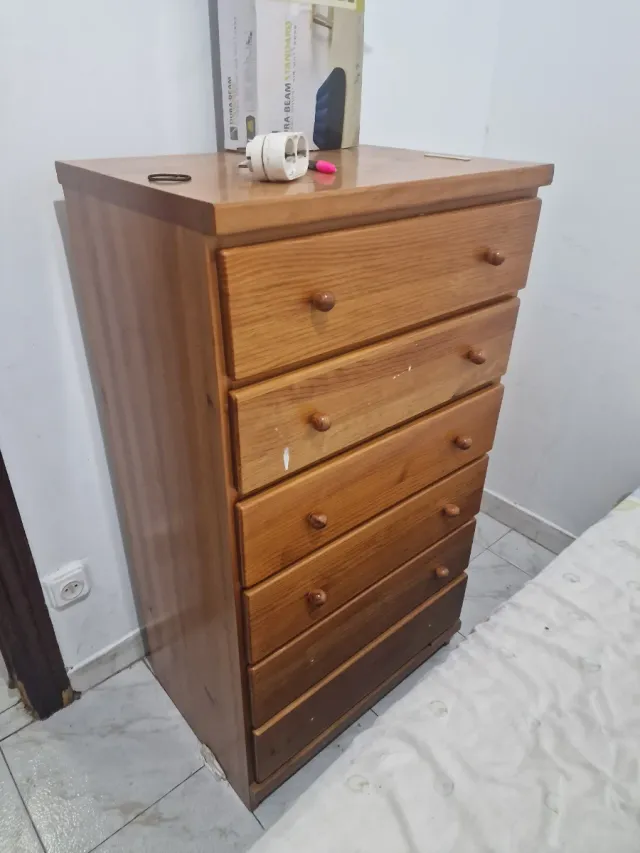 Cajonera de madera pino macizo Urge por mudanza