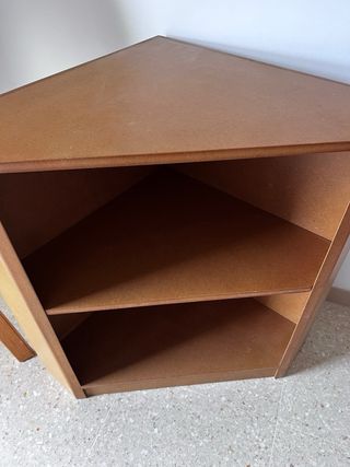 Mesa esquinera de madera