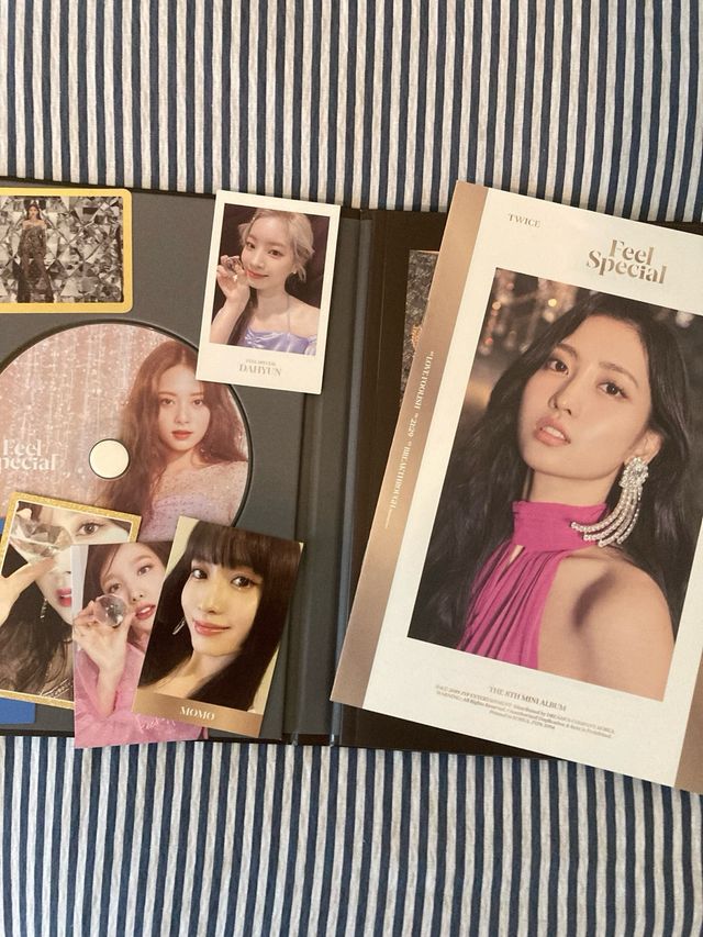 TWICE Feel Special Edición Marrón