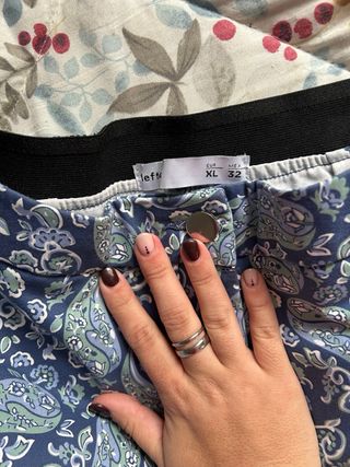 Pantalones elásticos estampados paisley