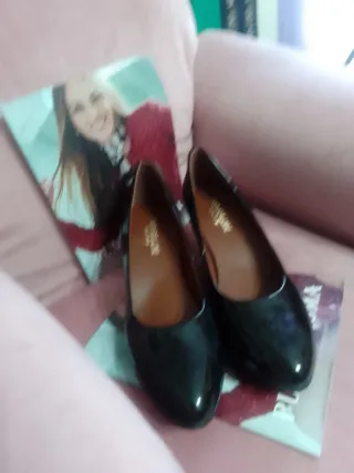 Zapatos charol negros salón