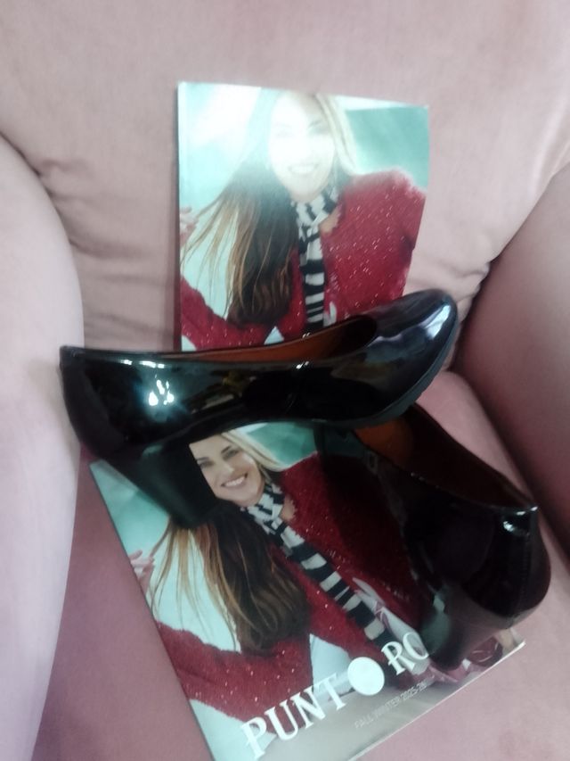 Zapatos charol negros salón