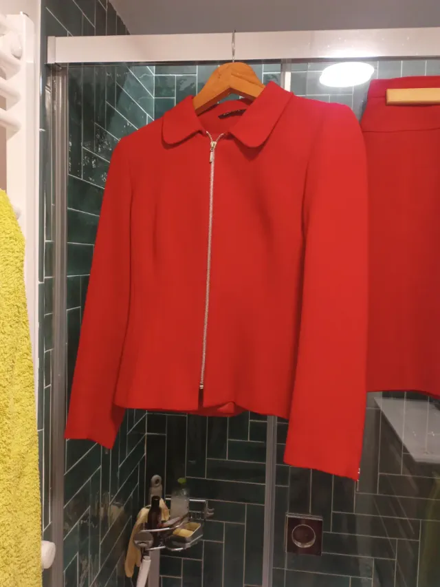 Traje 2 piezas falda y americana rojo