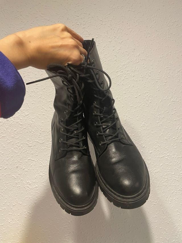 Botas Geox negras con cordones