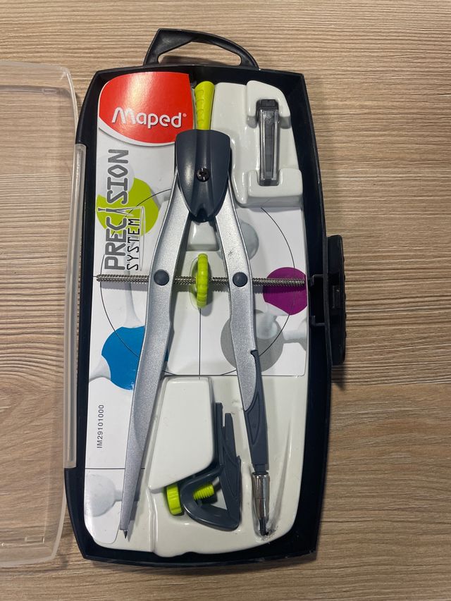 Compás Maped Precision System