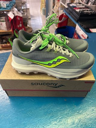 Scarpe Saucony da trail running grigie e verdi