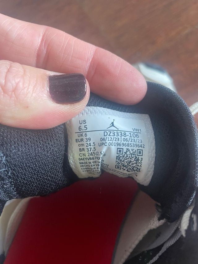 Zapatillas Under Armour Negras y Verdes