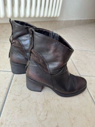 Italian real leather buckle block heel ankle boots