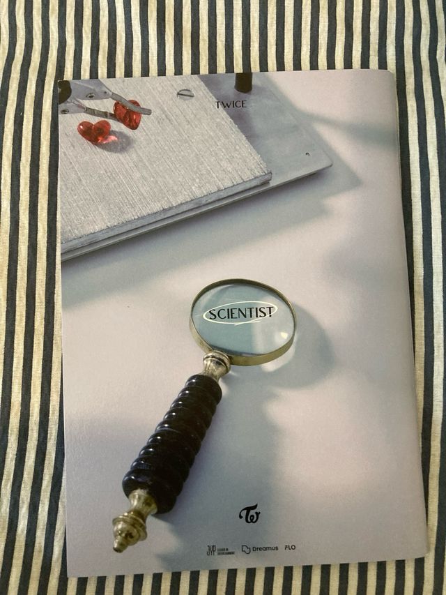 TWICE Formula of Love: O+T=<3 Result File Edition