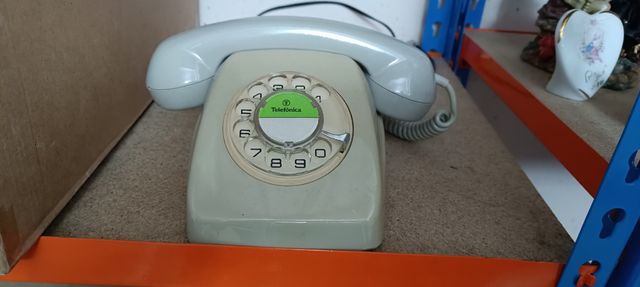 Teléfono antiguo sobremesa Telefónica