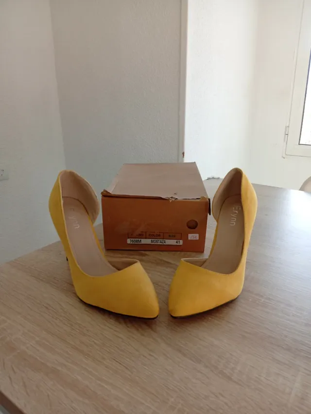 Sandalias Erynn Mostaza Talla 41