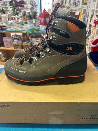 Scarponi Trekking Garmont Tower Trek GTX