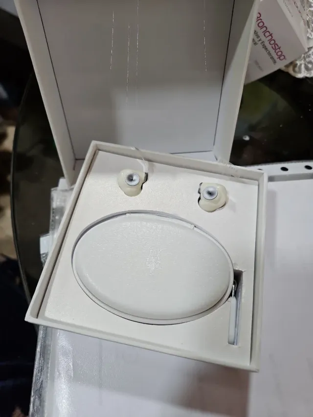 Meze Audio Cascos Plateados y Blancos