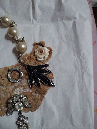 Collana merletto e perle