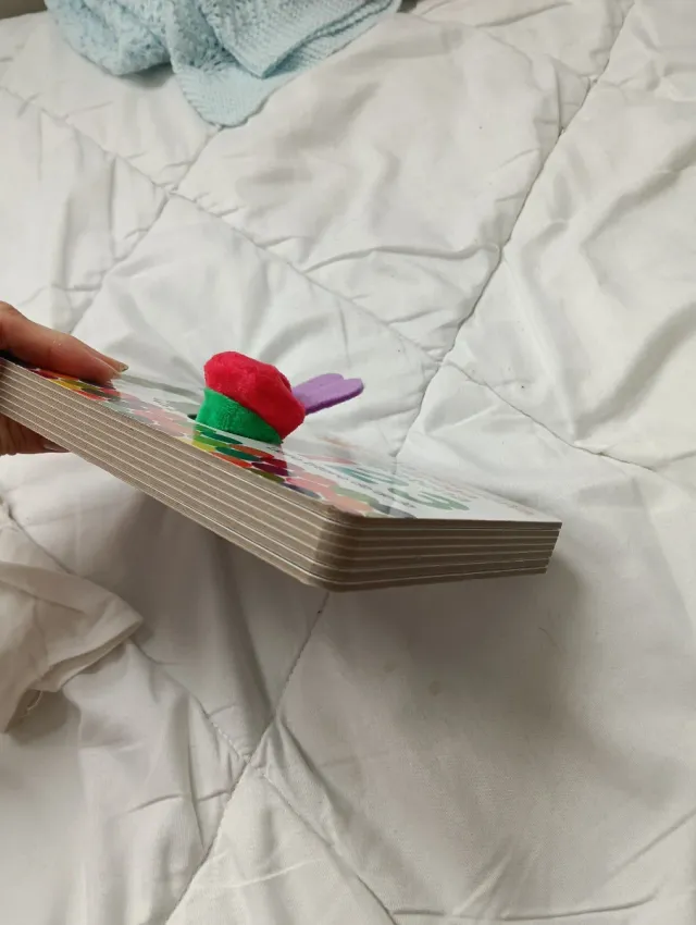 La pequeña oruga glotona