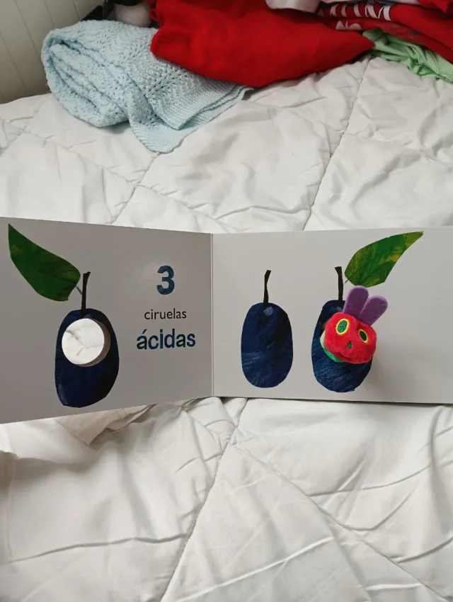 La pequeña oruga glotona