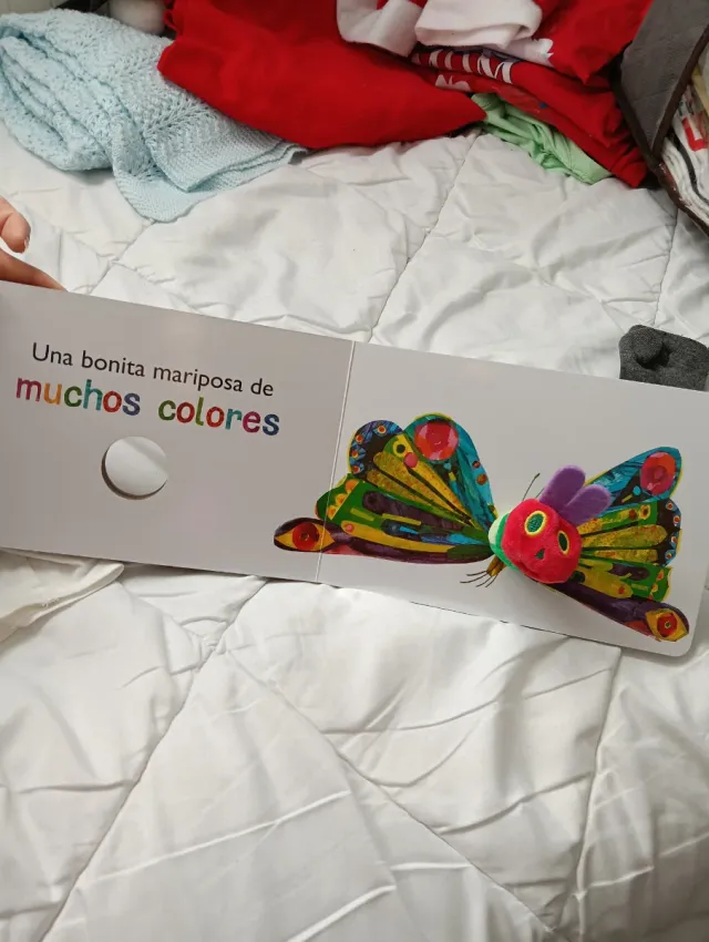 La pequeña oruga glotona