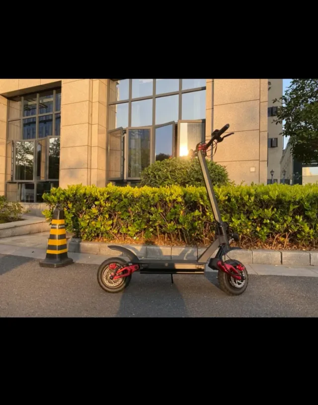 Patinete eléctrico de 2400W