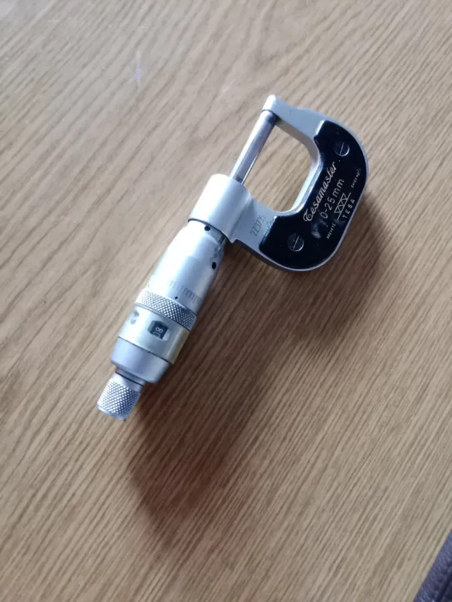 Micrometro Tesa 0-25 mm