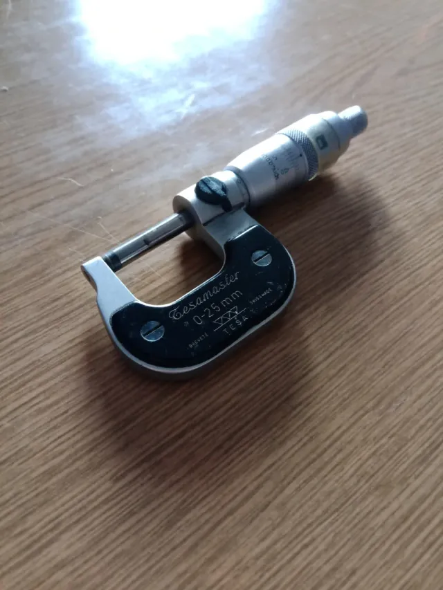 Micrometro Tesa 0-25 mm