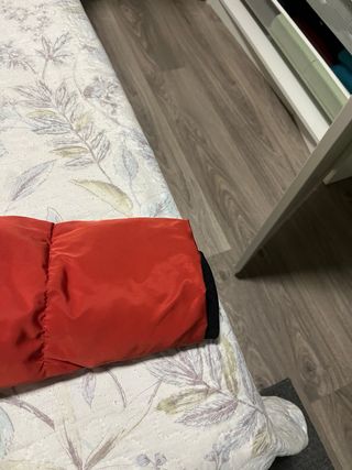 Chaquetón de plumas rojo