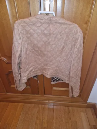 Chaqueta Zara efecto piel interior leopardo