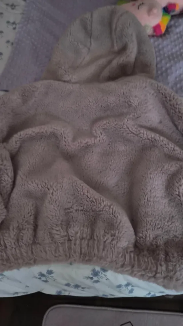 Chaqueta corta pelo peluche beige