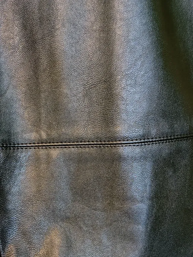 Pantalón niña polipiel negro talla 170cm