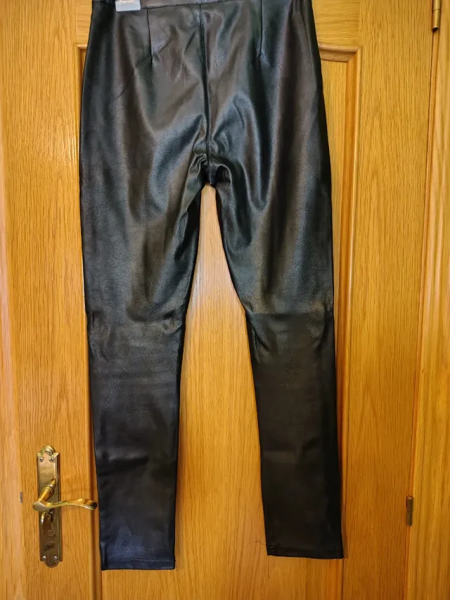 Pantalón niña polipiel negro talla 170cm