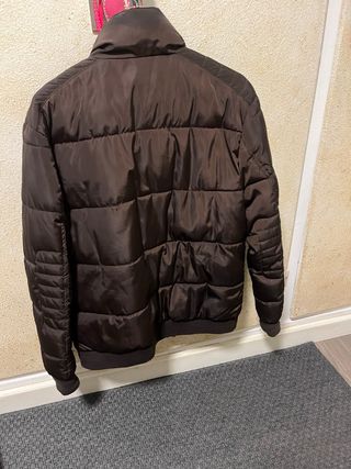 Chaquetón acolchado marrón hombre