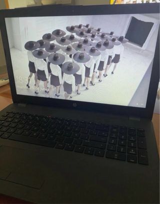 Ordenador portátil HP gris