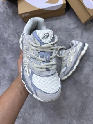 Asics Gel Zapatillas Gris y Blanco