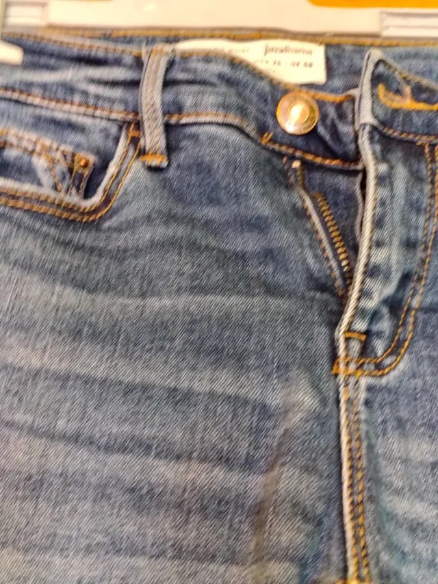 Vaqueros Stradivarius azules