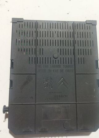 Peugeot 170655 caja relés / 308 1.6 16v turbo cat