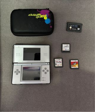 Nintendo DS Plata + 4 Juegos