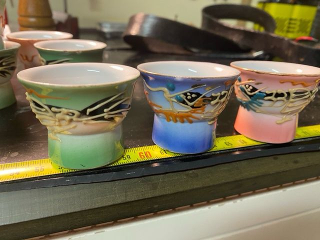 Bicchierini cinesi in porcellana e vetro