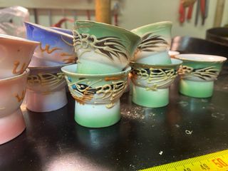 Bicchierini cinesi in porcellana e vetro