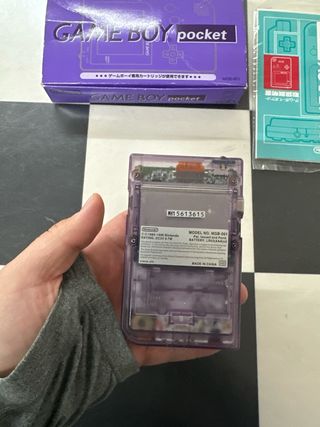 Nintendo Game Boy Pocket Viola con schermo rotto