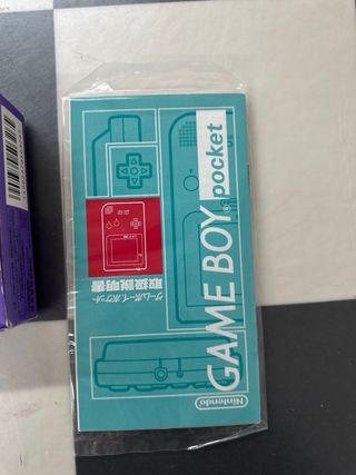 Nintendo Game Boy Pocket Viola con schermo rotto