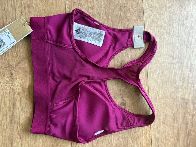 Sujetador deportivo Adidas morado
talla XS