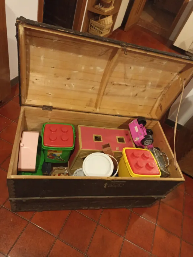 Splendido baule antico