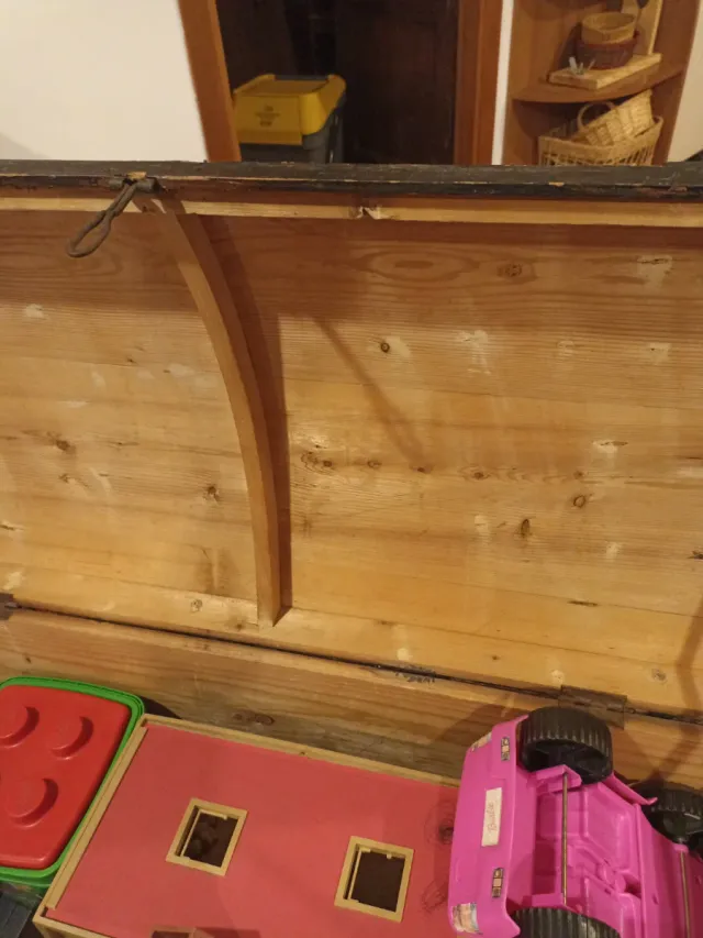 Splendido baule antico