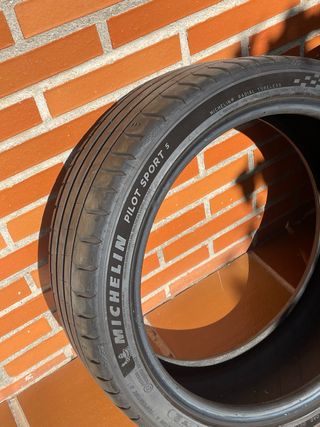 Pareja Michelin Pilot Sport 5 225/40-18