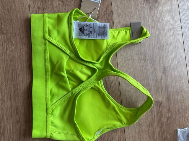 Sujetador deportivo Adidas verde neón