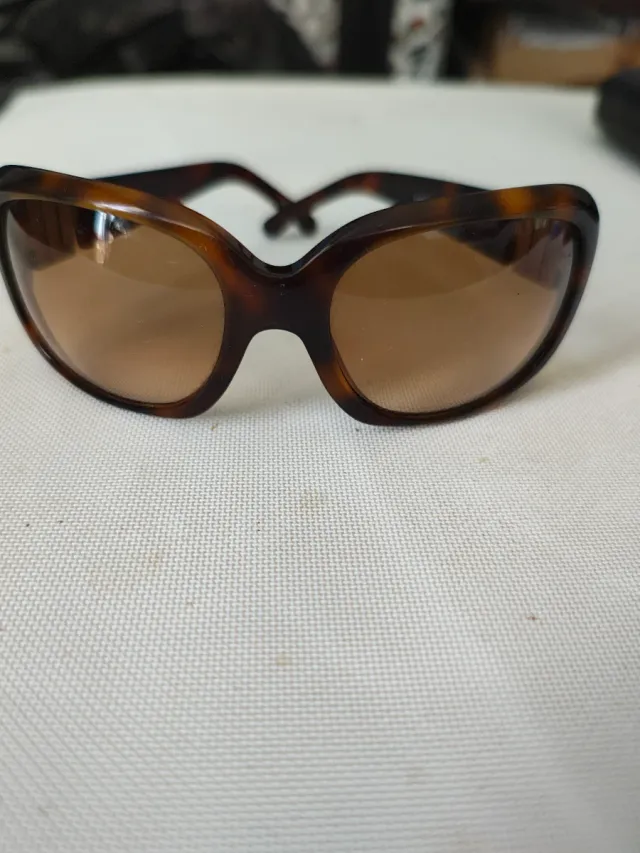 Gafas de sol Loewe marrones y doradas