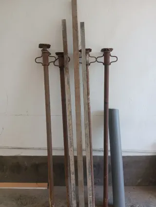 Puntales de obra metálicos (4 unidades)