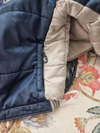 Cazadora Karl Kani Talla M Azul y Blanca